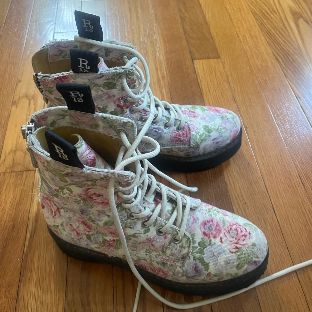 R13 floral print combat boots size 39 like new!!💐🥾 - Picture 8 of 11